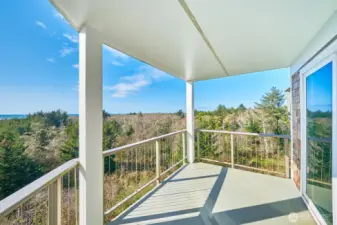 Seaward balcony off great room