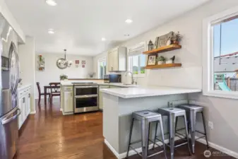 Kitchen bar