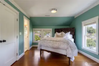 Second Ensuite upstairs