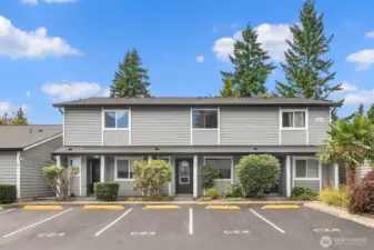 Boutique complex with reserves over $600k
