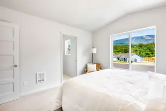 Photographs are for illustrative purposes only. Features, finishes, interior/exterior colors, landscaping and floorplan shown may vary from actual homes built.