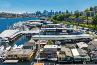 Minutes to restaurants, the best in Seattle.