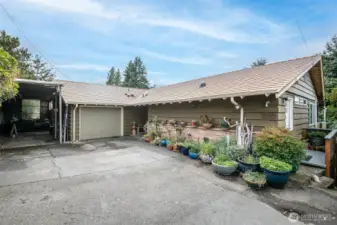 Welcome to this spacious home at 3110 Sylvan Dr W University Place, WA 98466