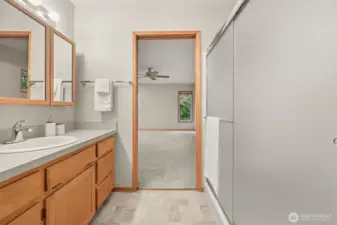 Primary Bath w/ Shower