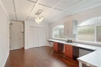 This are could be a primary suite.