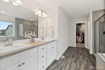Primary ensuite bathroom.