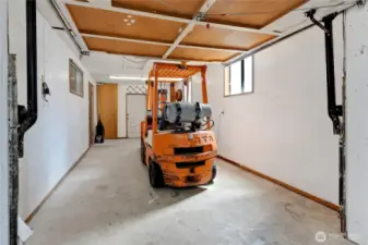 Forklift does not convey.
