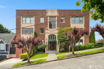 Historical 1930's Boutique Building.