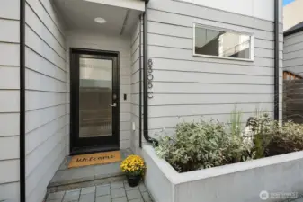 Private end unit townhome. 4 Star built green!