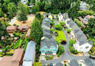 Excellent HOA and well maintained.