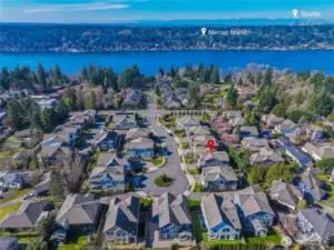 Home is conveniently located near Lake Washington with quick access to Mercer Island and downtown Seattle via I-90.