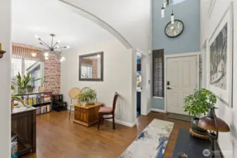Beautiful dining/flex space/office as you walk in
