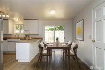 virtual staged dining area
