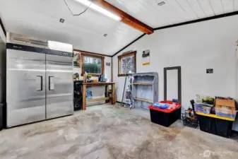 Detached office/hobby/game room