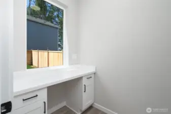 Photos are of another home in the community and are for illustration purposes only to reflect typical finishes.  May depict seller enhancements.  Colors and options may vary.