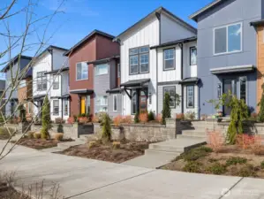 Such a cute neighborhood!