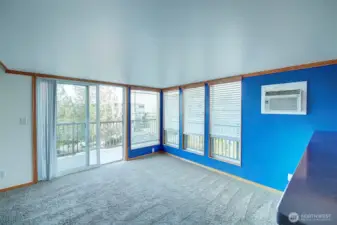 Living room w/ no staging