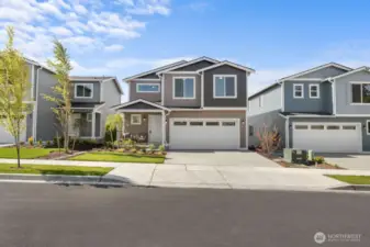 Photographs are for illustrative purposes only. Features, finishes, interior/exterior colors, landscaping and floorplan shown may vary from actual homes built.