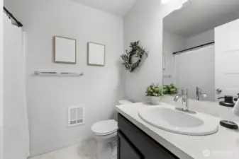 Photographs are for illustrative purposes only. Features, finishes, interior/exterior colors, landscaping and floorplan shown may vary from actual homes built.