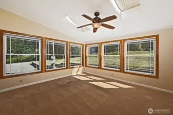 So much natural light!