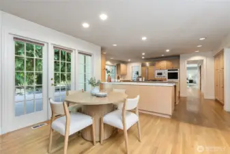 Large entertaining kitchen