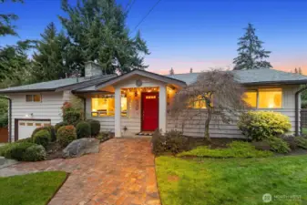 Beautiful Edmonds home awaits its new owners.