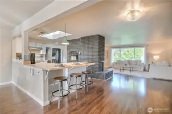 Kitchen with breakfast bar