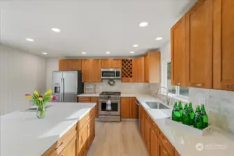 Kitchen with quartz counters