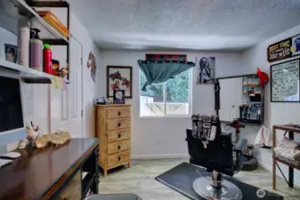Bedroom 3 (Unit B)
