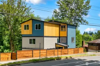 New construction on Halls Lake in Lynnwood.
