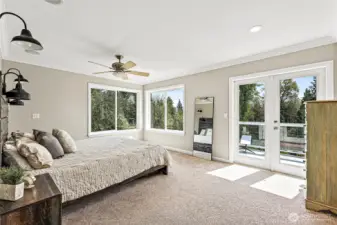 2nd floor Primary Suite w/private balcony