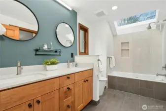 Upstairs bath with spacious tub