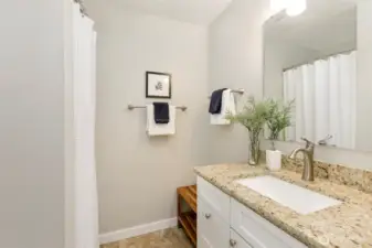 Newly updated .75 owner's bath.