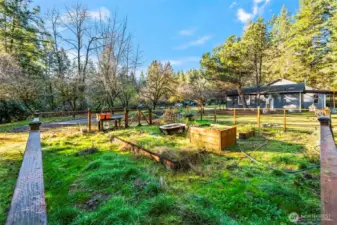 Fully fenced garden ready for your love and care!