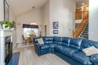 Vaulted ceilings in the living Room