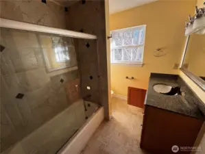 Full Bath (2nd Floor)