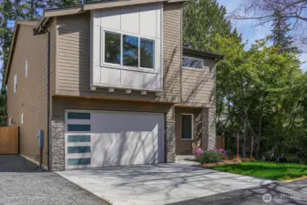 The large lot provides plenty of room for  gardening, play, or future landscaping  projects, while the RV parking offers  convenience for travelers or those with  outdoor toys.