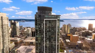 31st floor, furnished western facing unit.