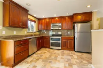 kitchen complete with stainless steal newer appliances