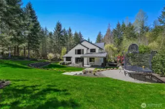 Peaceful surroundings, private, gated, mature landscape