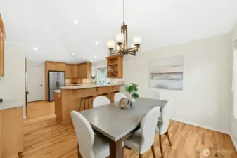 The dining and kitchen space makes it so easy to serve and enjoy tons of delicious meals!