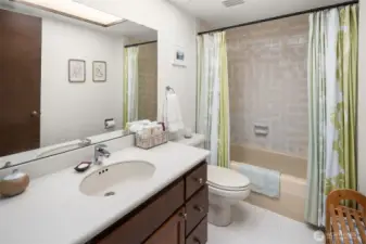 Shared upper level bath