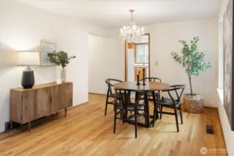 The dining space is the perfect place for the-more-the-merrier gathering and late-night snacking alike.