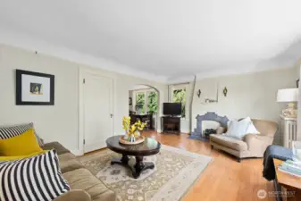 Gorgeous hardwood floors, coved ceilings, and leaded-glass windows.