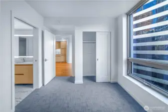 Bedroom with Bathroom access