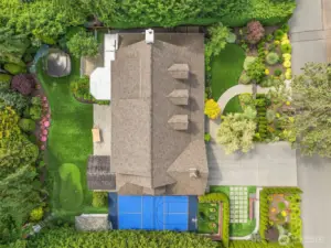 Minutes from top-rated schools, Bellevue, and downtown Seattle.