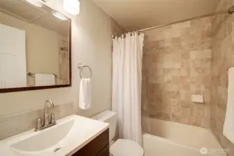 Full bath off primary suite.