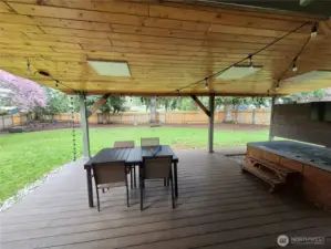 Plenty of Entertaining & Dining Space