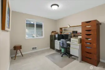 2nd bedroom