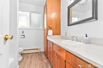 Main floor full bath